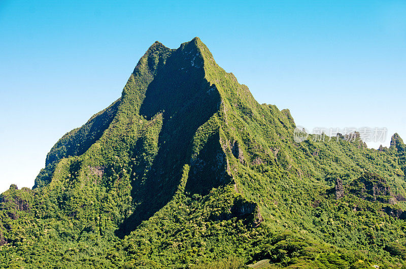 Rotui Mountain Scenic View…莫雷阿岛